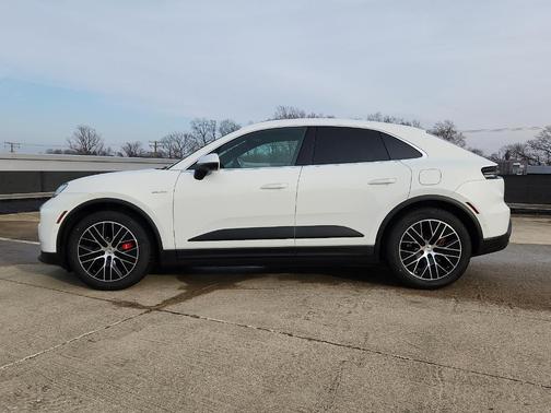 2026 Porsche Macan 4S