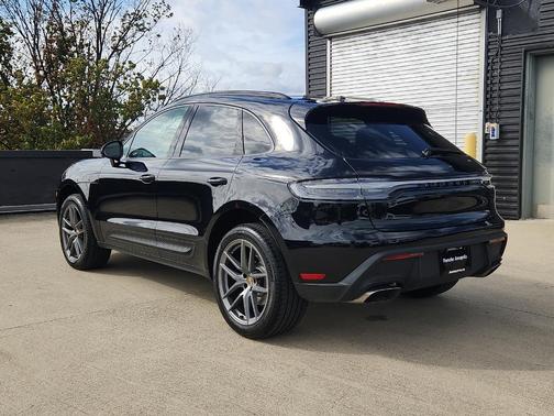 2025 Porsche Macan