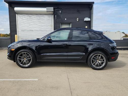 2025 Porsche Macan