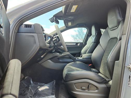 2024 Porsche Cayenne Turbo GT