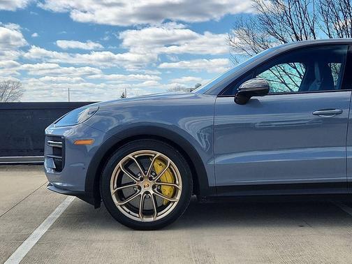 2024 Porsche Cayenne Turbo GT