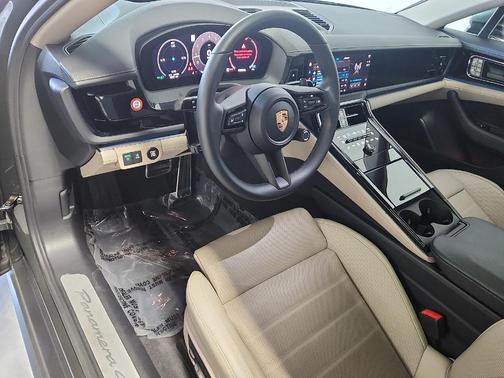 Green 2025 Porsche Panamera 4