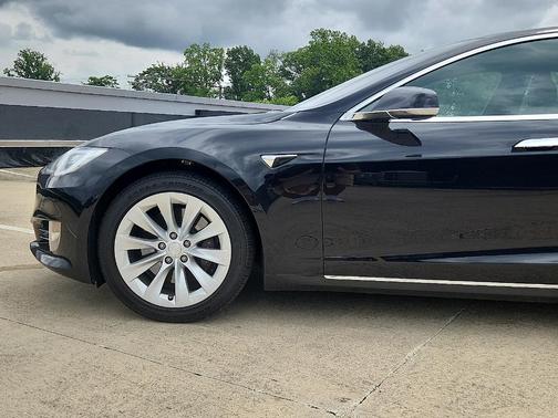 2017 Tesla Model S 75D