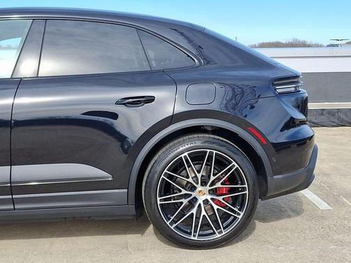 2025 Porsche Macan 4S