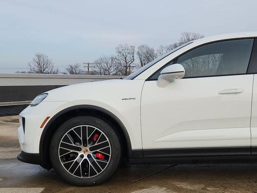 2026 Porsche Macan 4S