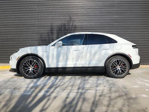 2026 Porsche Macan 4S