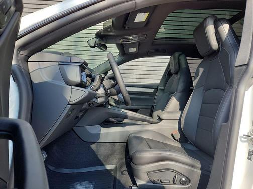 2026 Porsche Macan 4S