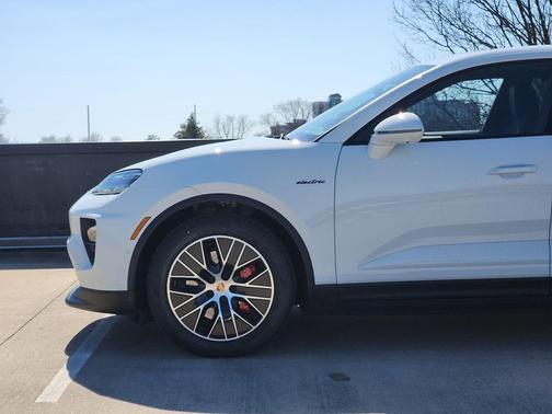 2026 Porsche Macan 4S