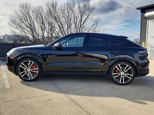 2025 Porsche Cayenne S Coupe AWD