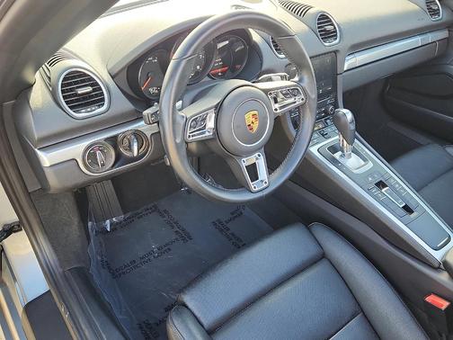 2021 Porsche 718 Boxster T