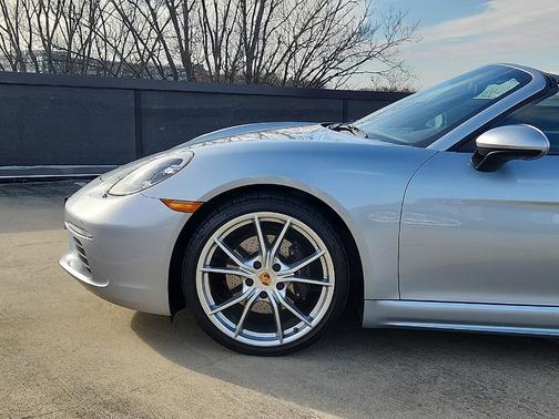 2021 Porsche 718 Boxster T