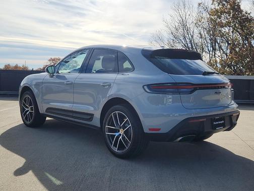 2026 Porsche Macan Base