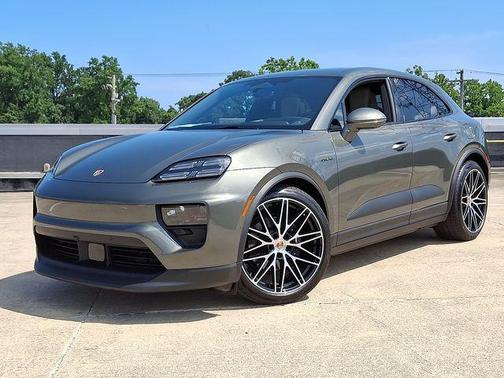 2025 Porsche Macan 4