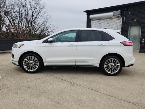 2021 Ford Edge Titanium