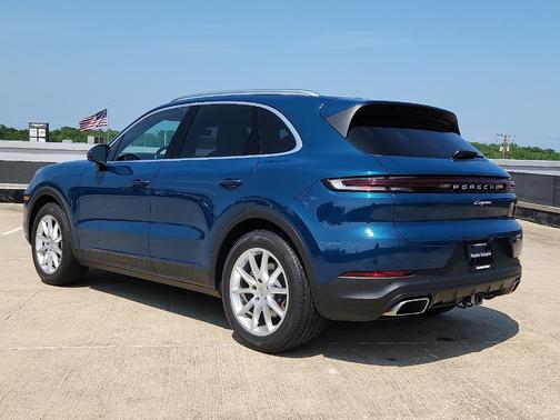 2024 Porsche Cayenne Base