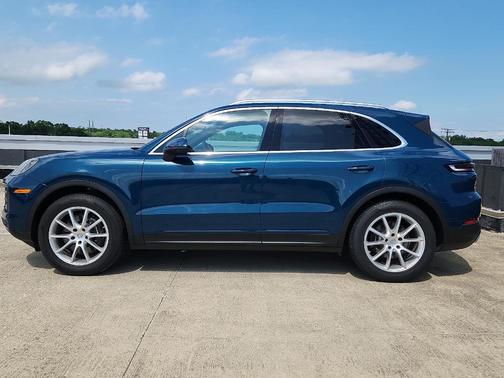 2024 Porsche Cayenne Base