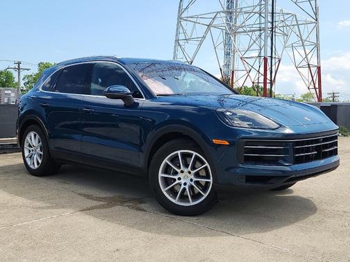 2024 Porsche Cayenne Base