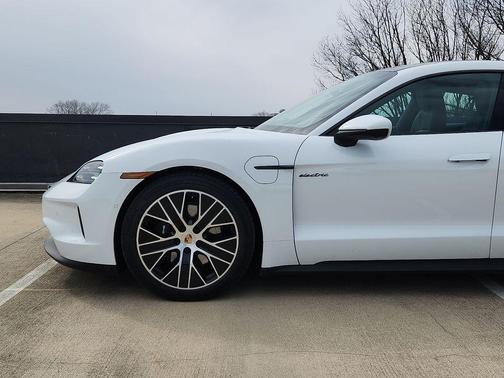 2025 Porsche Taycan Base