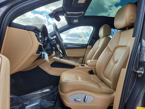 2018 Porsche Macan Sport Edition