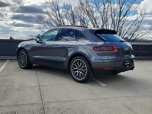 2018 Porsche Macan Sport Edition