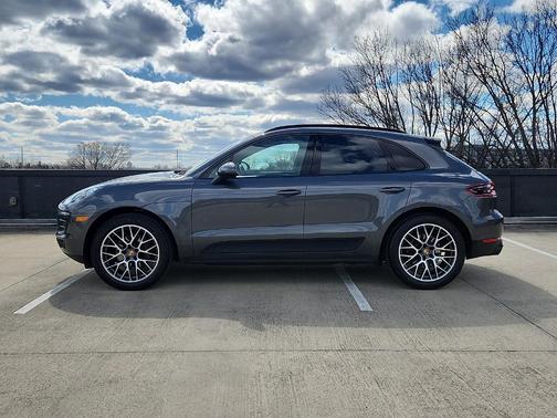 2018 Porsche Macan Sport Edition