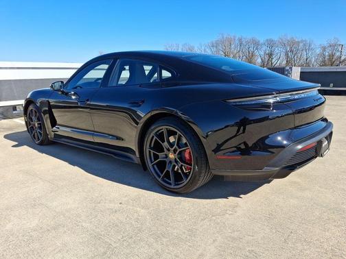 2025 Porsche Taycan GTS