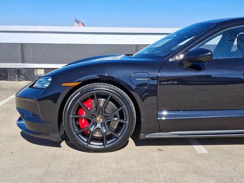 2025 Porsche Taycan GTS