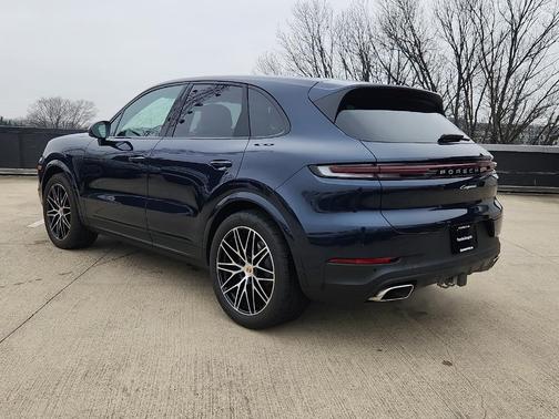 2025 Porsche Cayenne Base