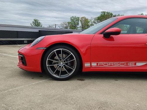 2024 Porsche 911 Carrera