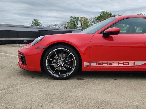 2024 Porsche 911 Carrera