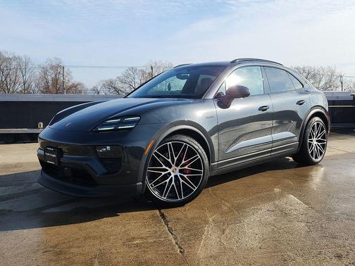 2025 Porsche Macan 4S