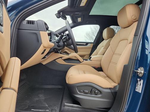 Montego Blue 2026 Porsche Cayenne Base