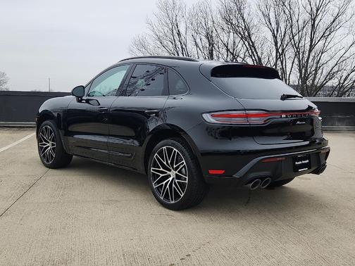 2026 Porsche Macan Base