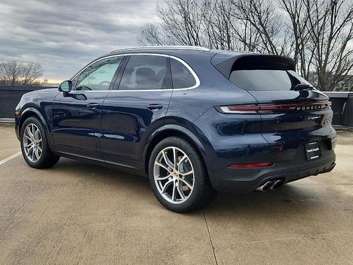 2024 Porsche Cayenne S