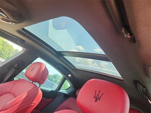 2021 Maserati Levante Base