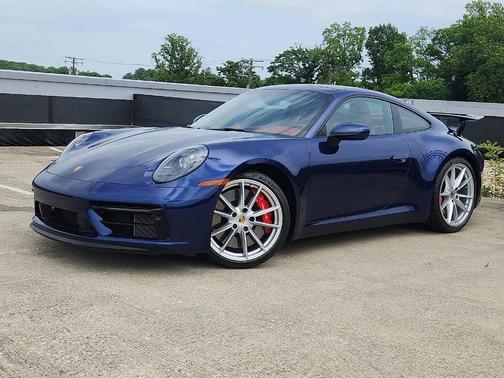 2024 Porsche 911 Carrera 4 GTS