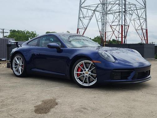 2024 Porsche 911 Carrera 4 GTS