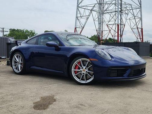 2024 Porsche 911 Carrera 4 GTS