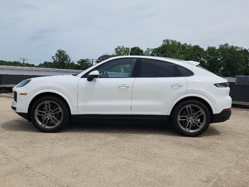 2024 Porsche Cayenne AWD