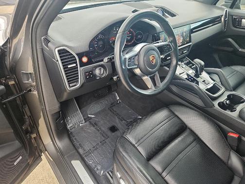 2020 Porsche Cayenne Base