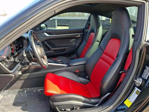 2023 Porsche 911 Carrera S