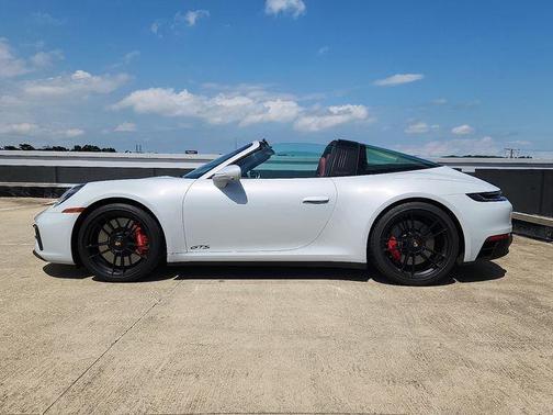 2024 Porsche 911 Targa 4 GTS