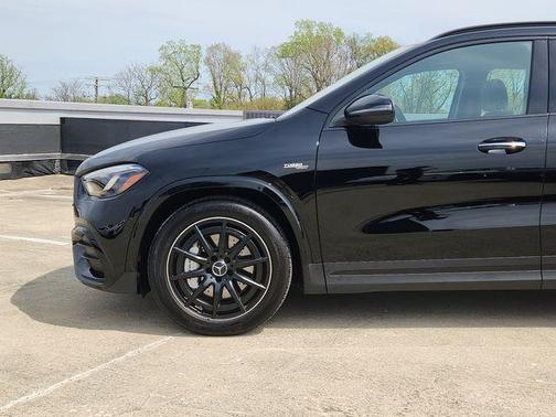 2025 Mercedes-Benz AMG GLA 35 Base