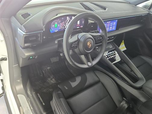 White 2026 Porsche Macan 4