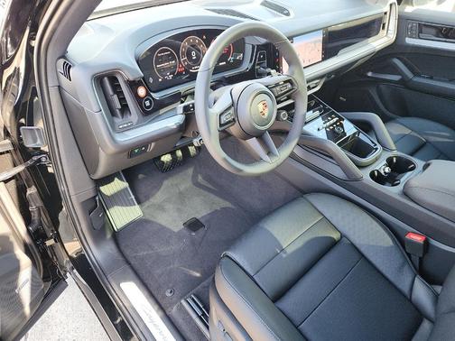 2026 Porsche Cayenne Base
