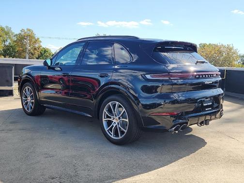 2026 Porsche Cayenne Base