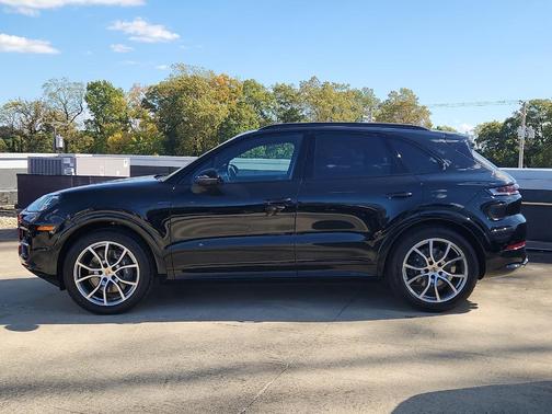 2026 Porsche Cayenne Base