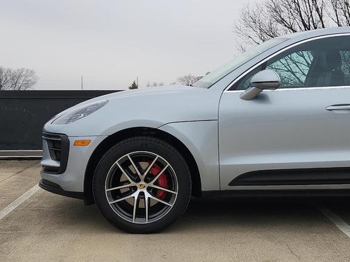 2023 Porsche Macan S