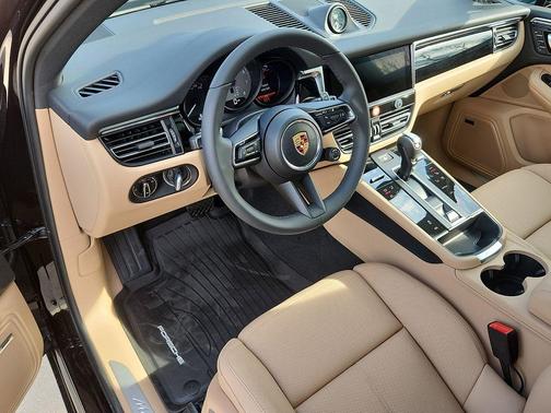 Jet Black 2026 Porsche Macan S