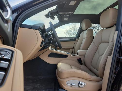 Jet Black 2026 Porsche Macan S